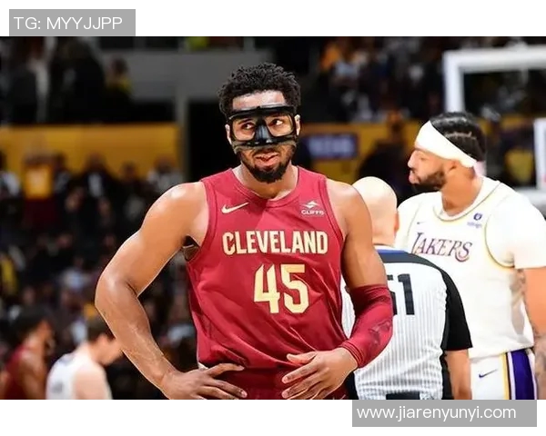 场均21+12！5届全明星中锋被摆上货架，湖人别等了，快出手吧