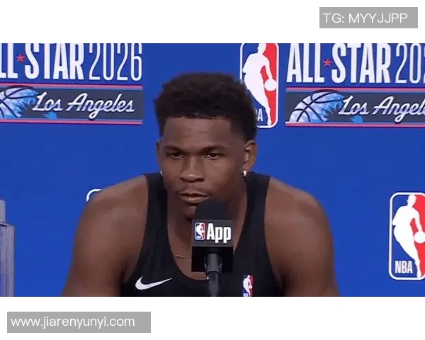 爱德华兹：决赛前我跟小卡说，嘿，你冷静点，收着点打